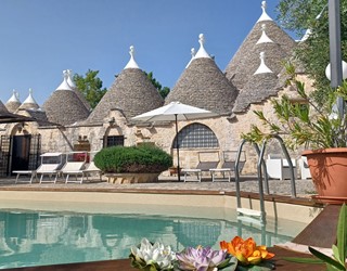 Trullo Mirabello - 5 bedroom trullo with private pool walking distance to town.