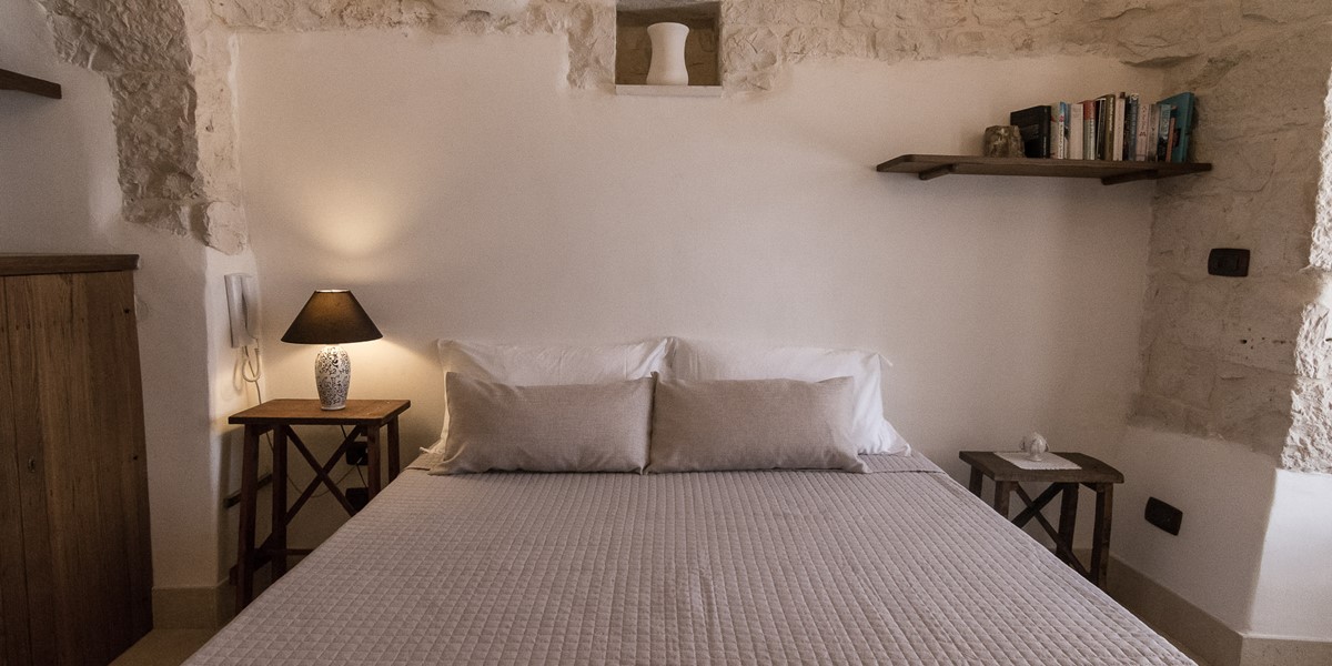 Trullo Loco Bedroom 2 Pic 2