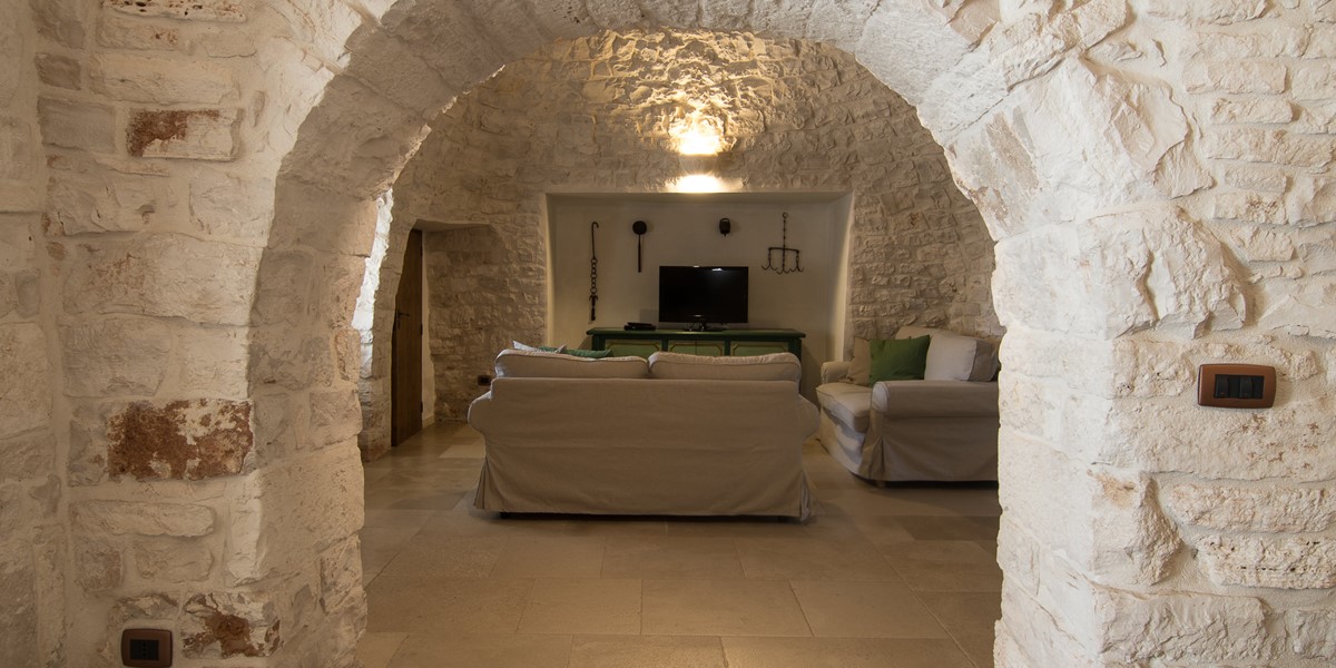 Trullo Ulive Arch To Lounge