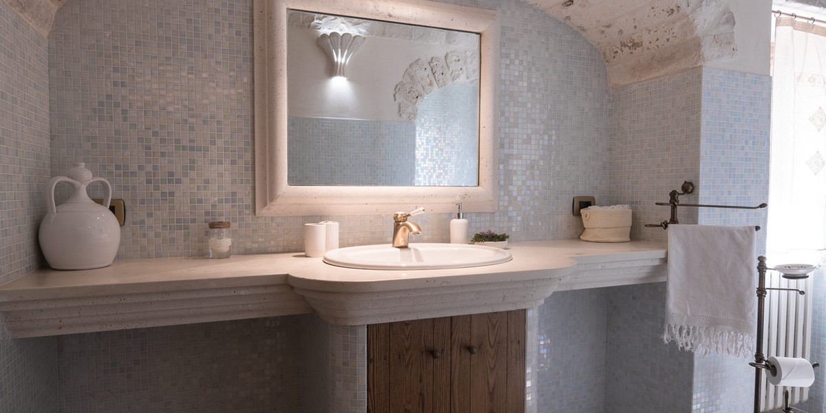 Trullo Ulive Bath 1