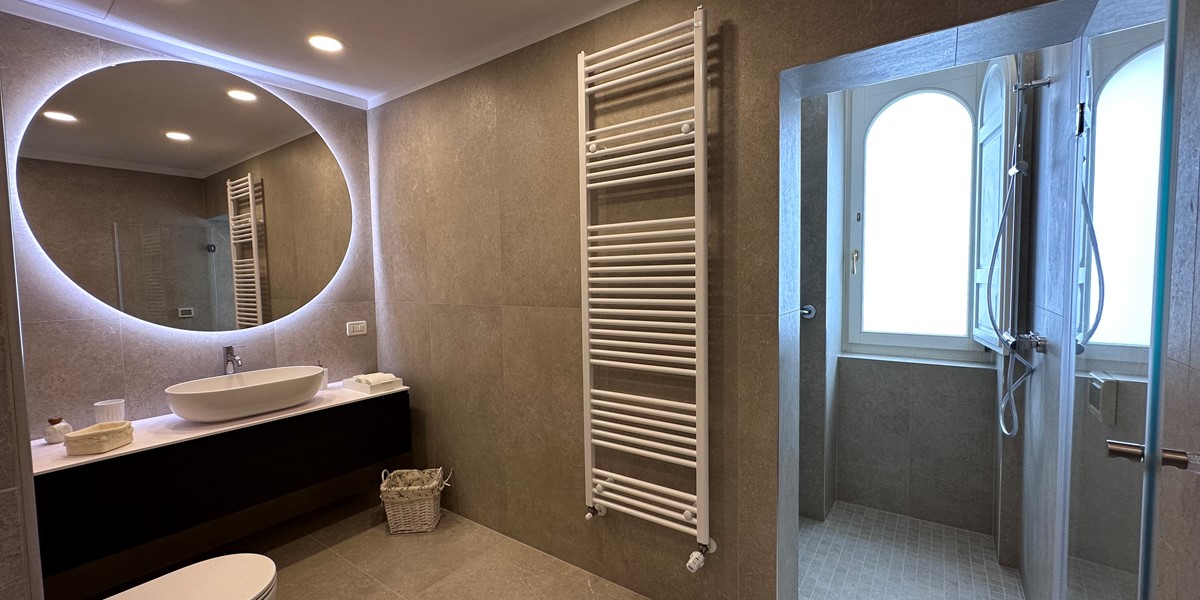 Villa Valeria Bathroom 1