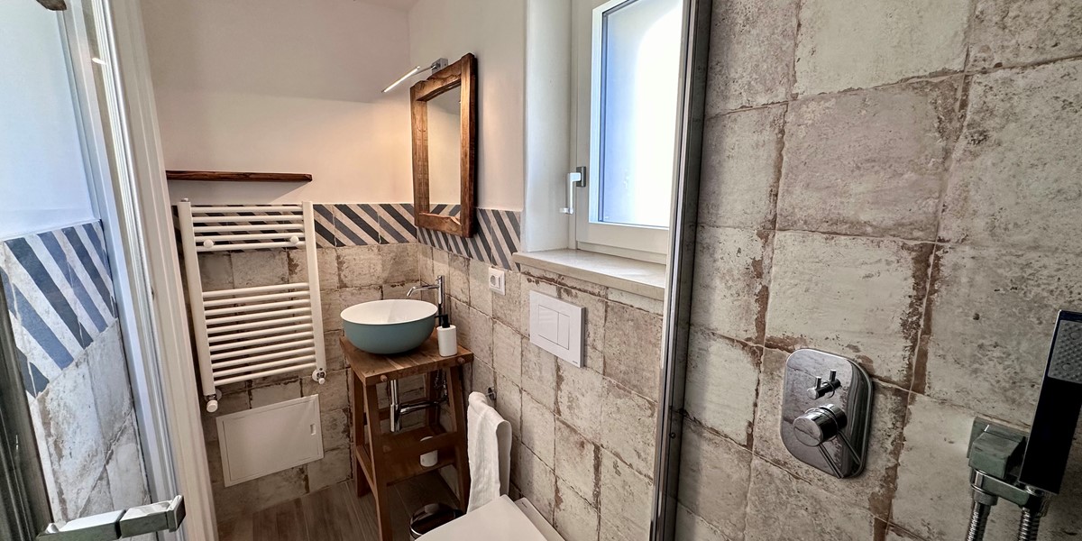 Trullo Cisternino Bathroom A