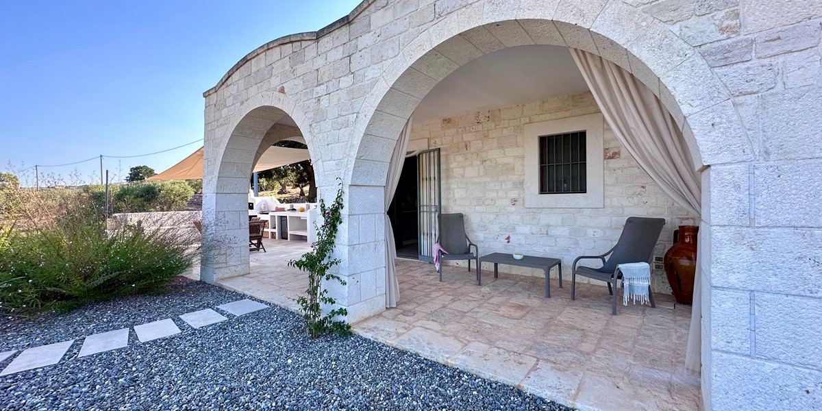 Trulli Pietra Luna Bosco Selva Arches