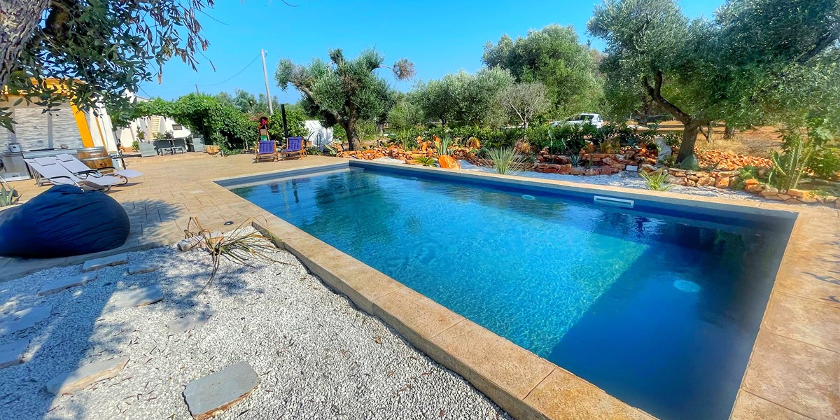 Trulli Deserio Pool Side View