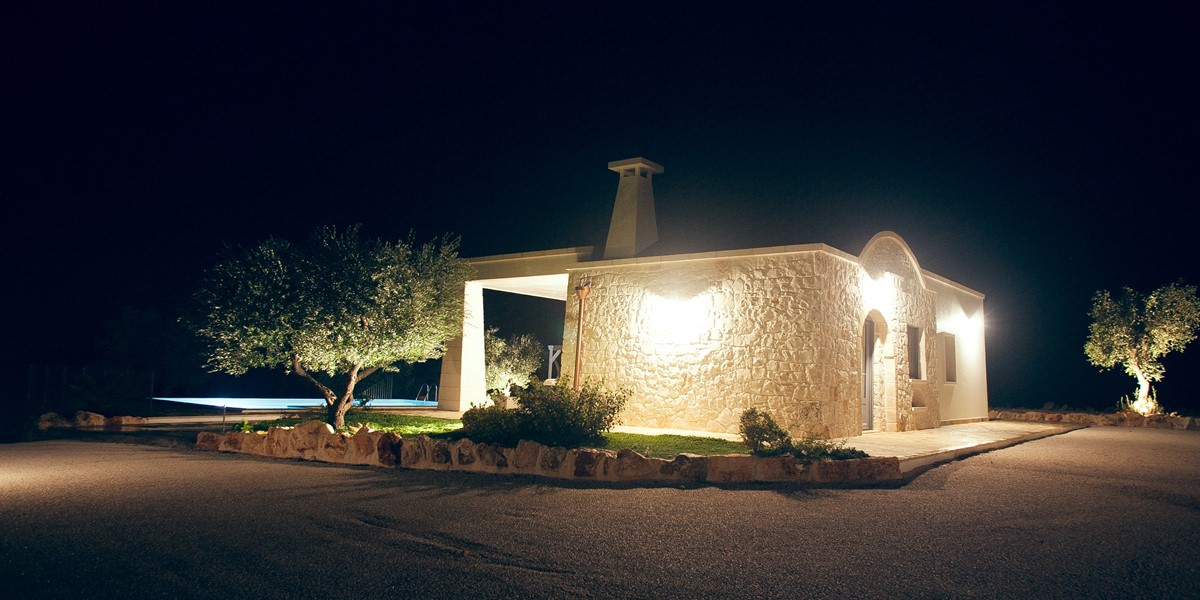 Villa Sudest At Night